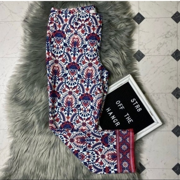 Ann Taylor white & pink marisa capris size 6 pants - Picture 3 of 3